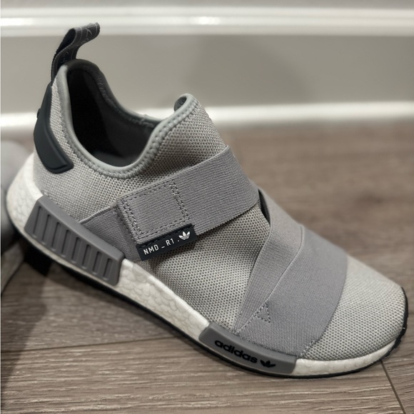 Adidas Women's NMD R1 Slip On Shoes, Grey, Size 9.5 - Picture 4 of 6
